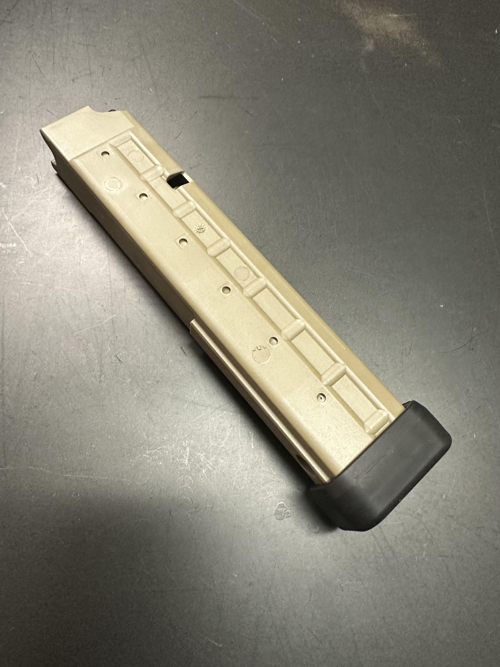 B&T ”Slip-In” KH9 Covert 25 Round Magazine Coyote Tan FDE...